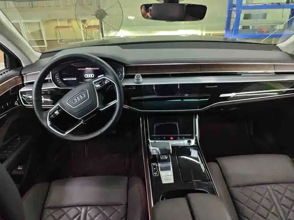 Audi A8 — фото 4