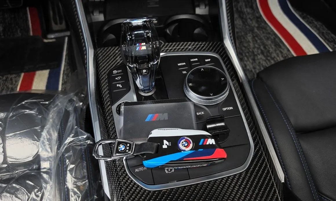 BMW i4 — фото 9