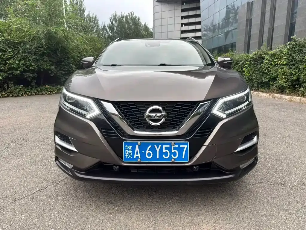 Nissan Qashqai — фото 7