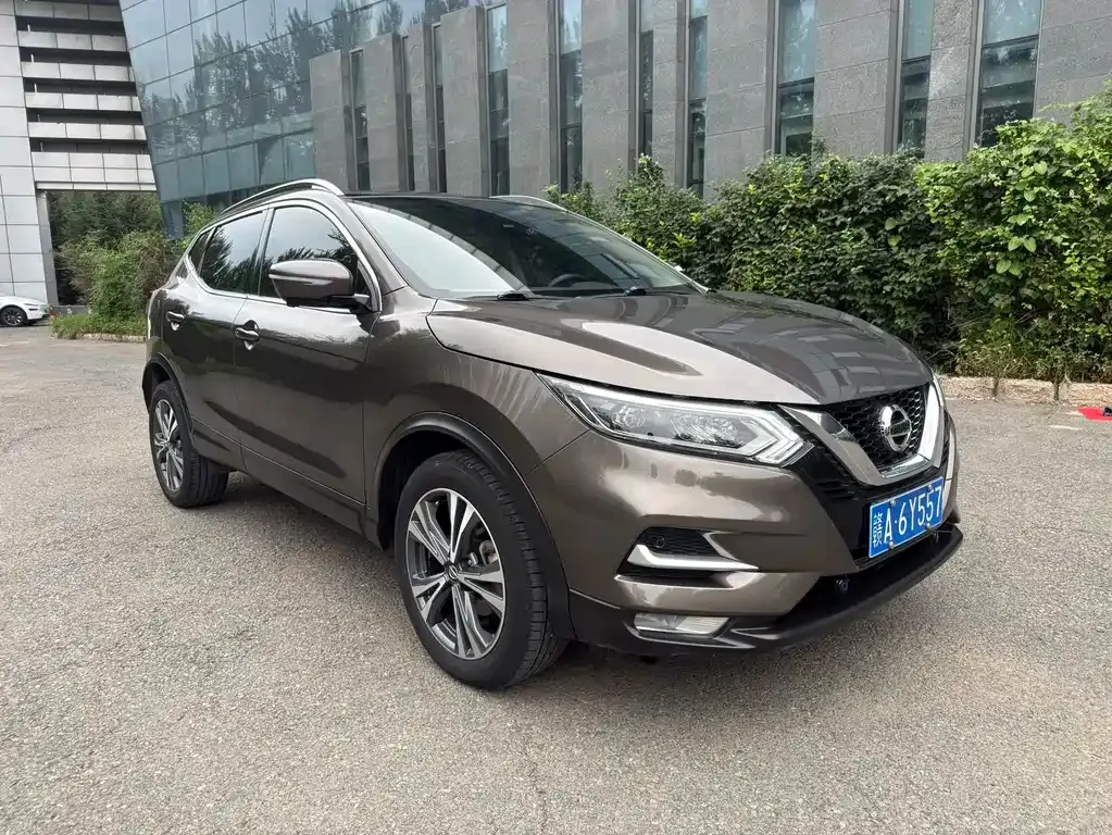 Nissan Qashqai — фото 8