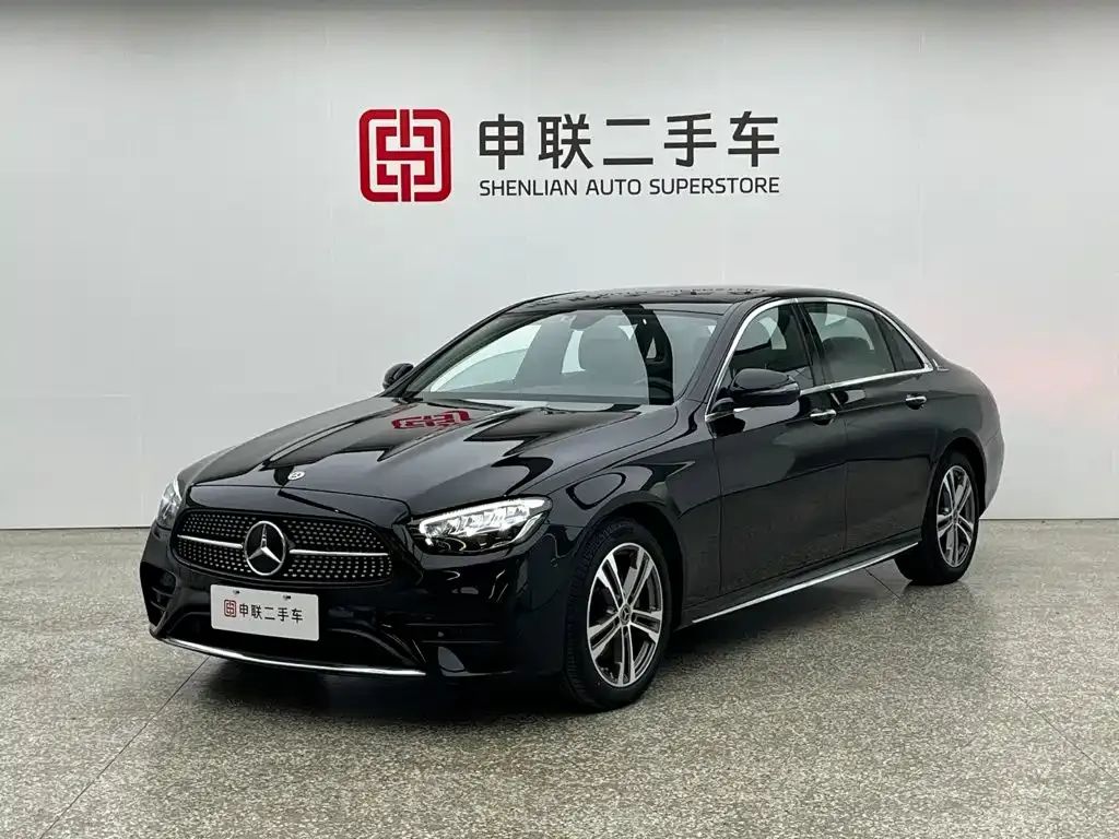 Mercedes-Benz E-Class — фото 1