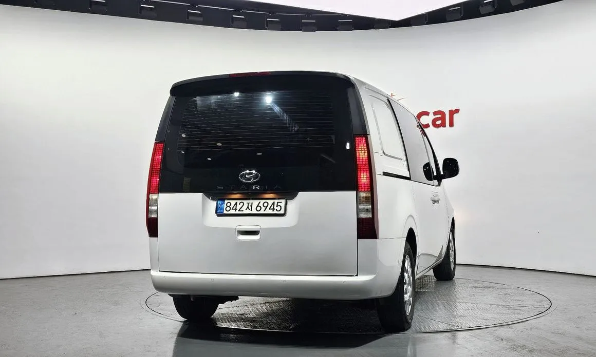 Hyundai Staria — фото 3