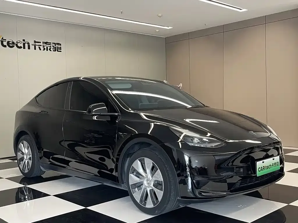 Tesla Model Y — фото 4