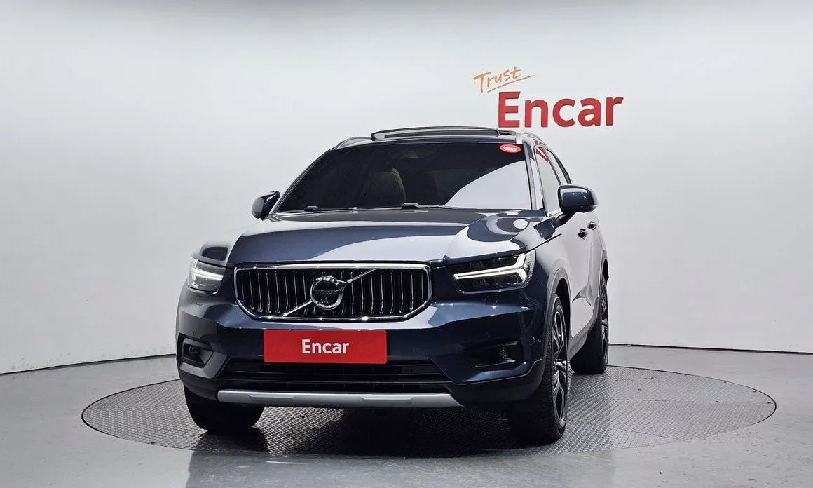 Volvo XC40 — фото 5