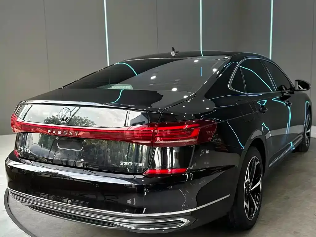 Volkswagen Passat — фото 2