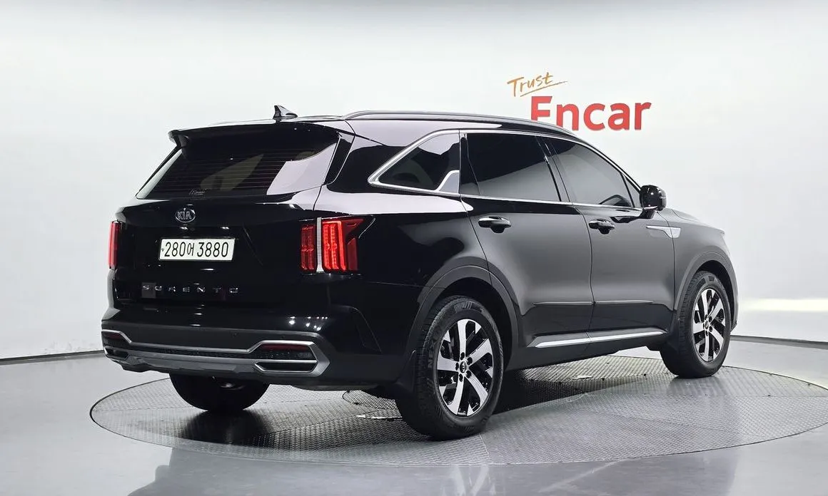 Kia Sorento — фото 8