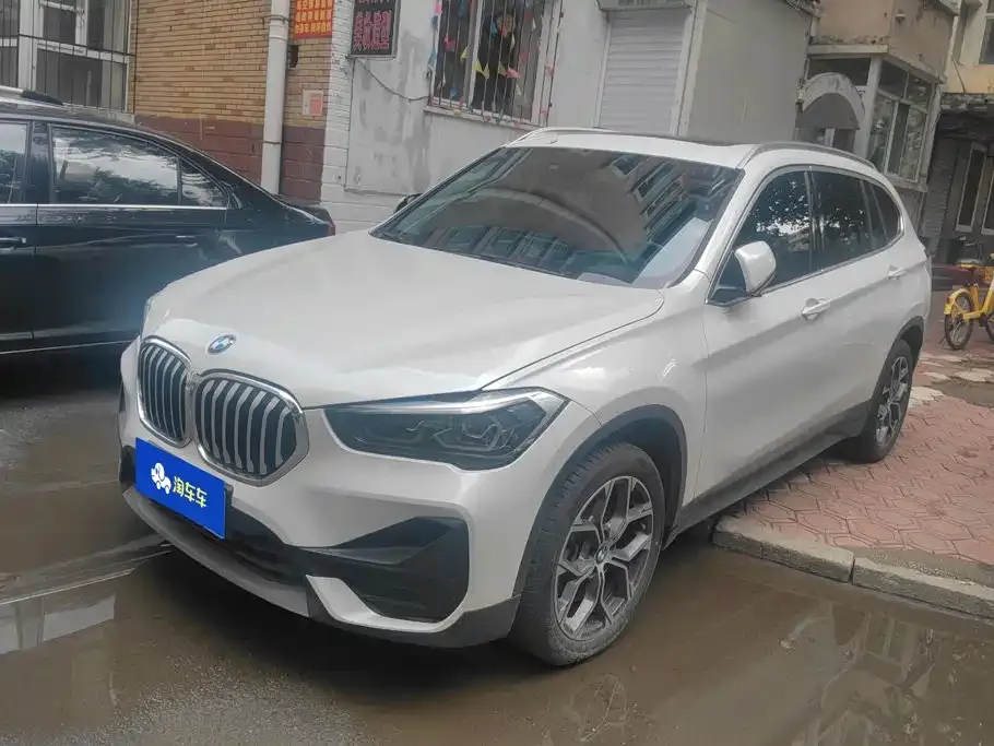 BMW X1 — фото 1