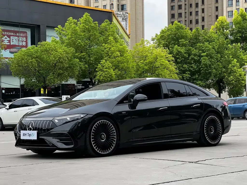 Mercedes-Benz EQS AMG — фото 1