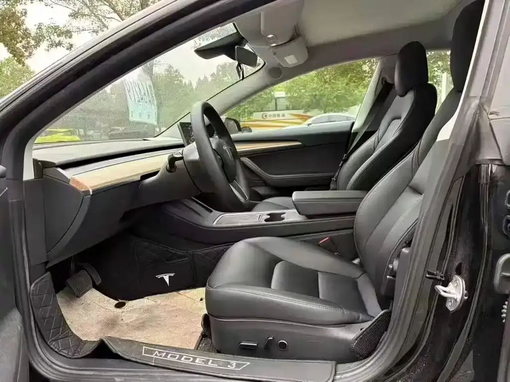 Tesla Model 3 — фото 6