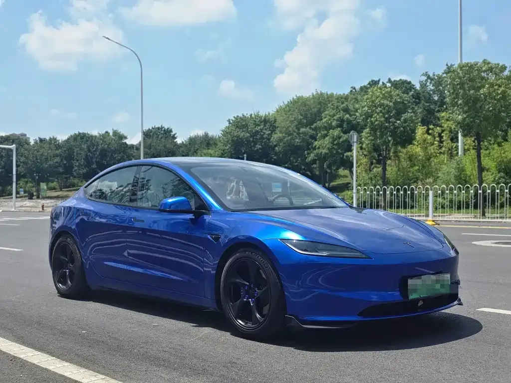 Tesla Model 3 — фото 4
