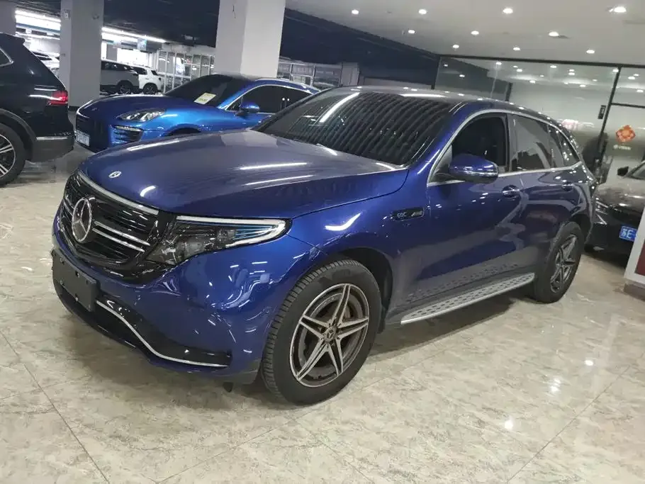 Mercedes-Benz EQC — фото 1
