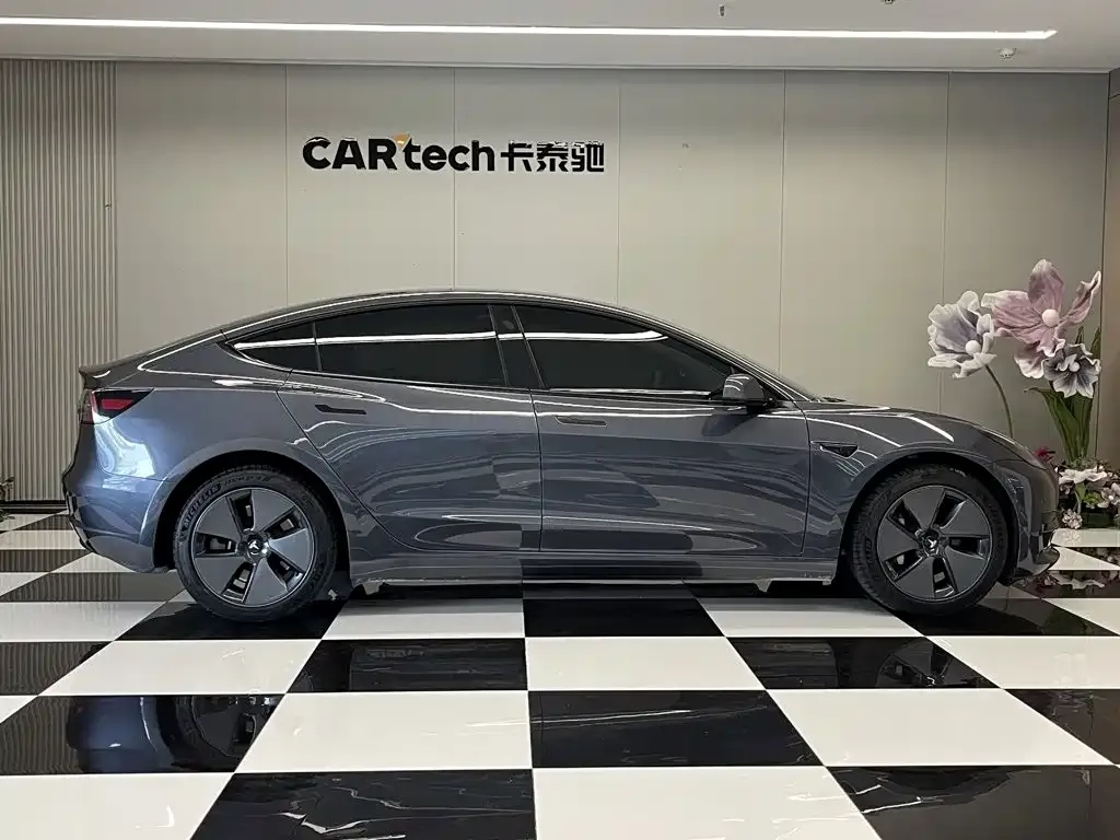 Tesla Model 3 — фото 3