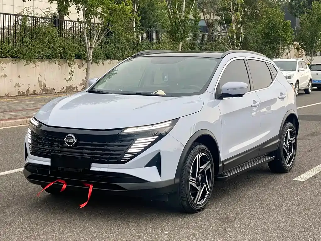 Nissan Qashqai — фото 1