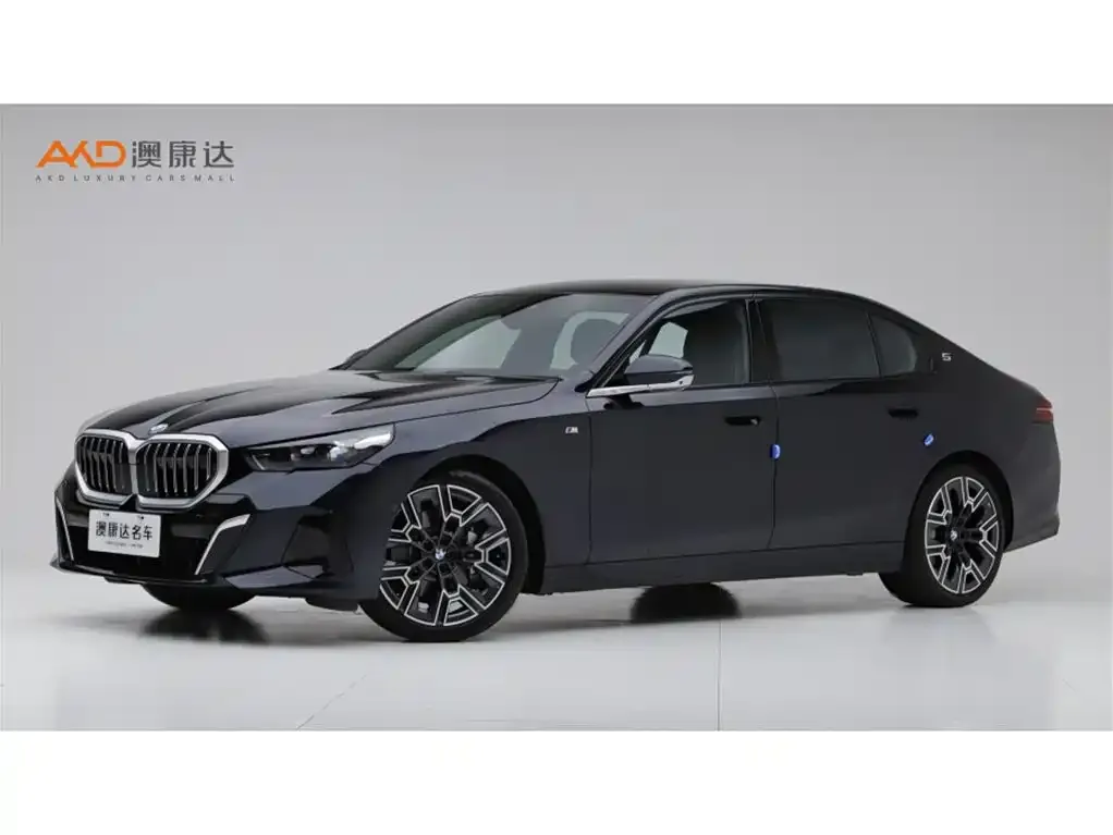 BMW 5 Series — фото 1