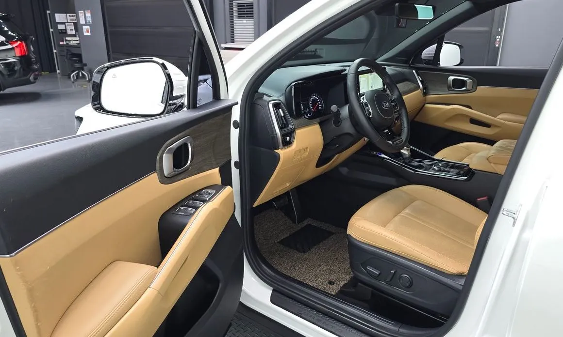 Kia Sorento — фото 6