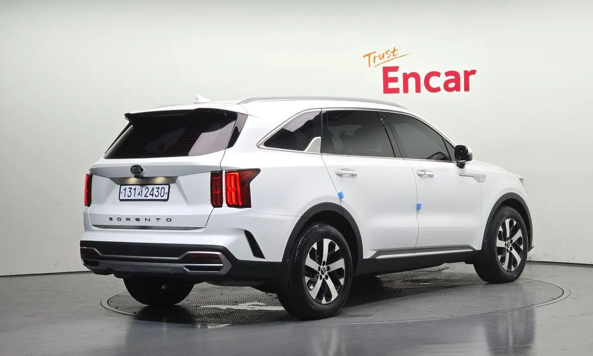 Kia Sorento — фото 5