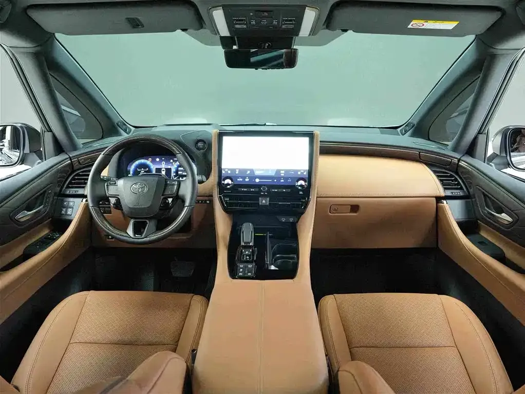Toyota Alphard — фото 7