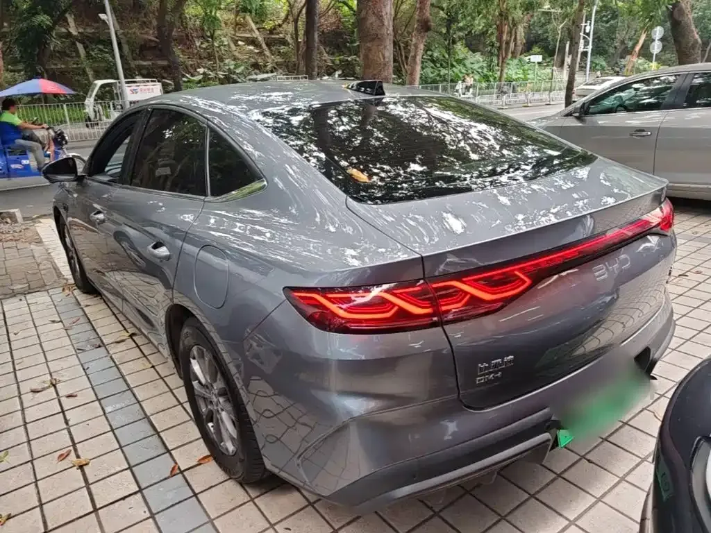 BYD Qin L — фото 9