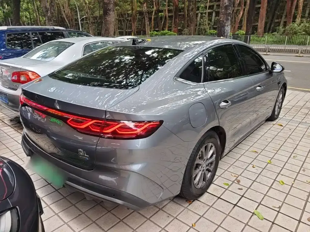 BYD Qin L — фото 6