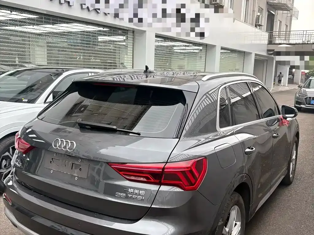 Audi Q3 — фото 10