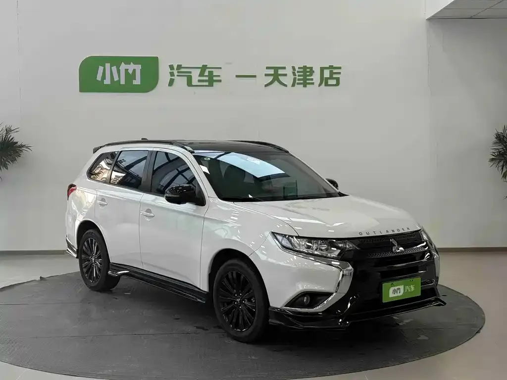 Mitsubishi Outlander — фото 2
