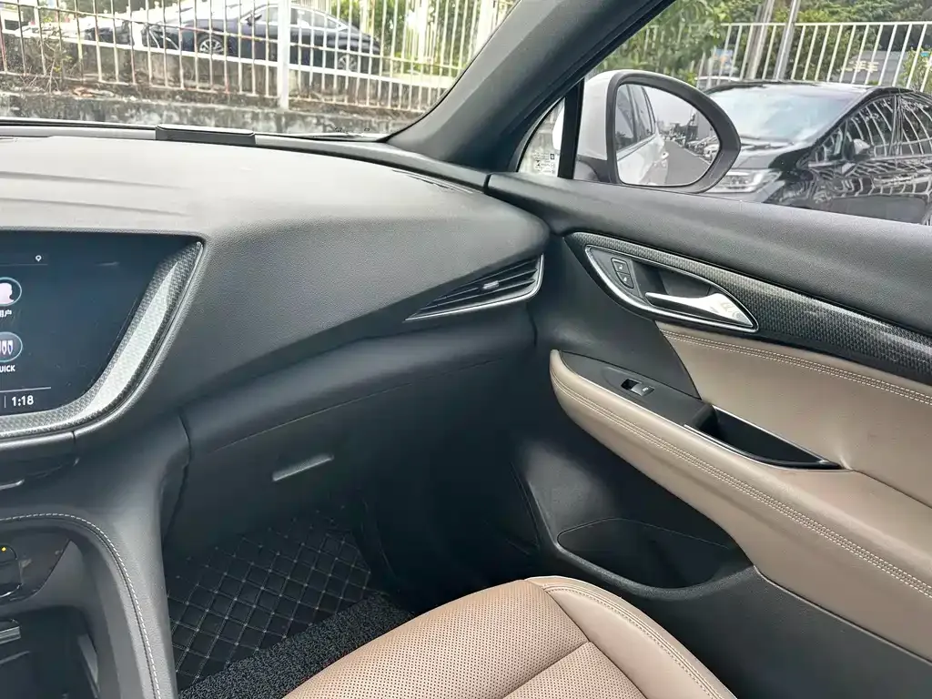 Buick Envision Plus — фото 4