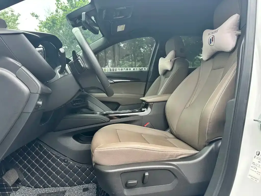 Buick Envision Plus — фото 6