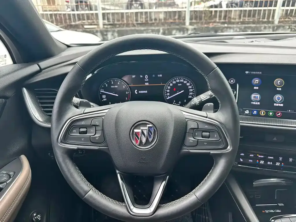 Buick Envision Plus — фото 10