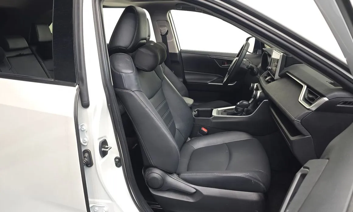 Toyota RAV4 — фото 3
