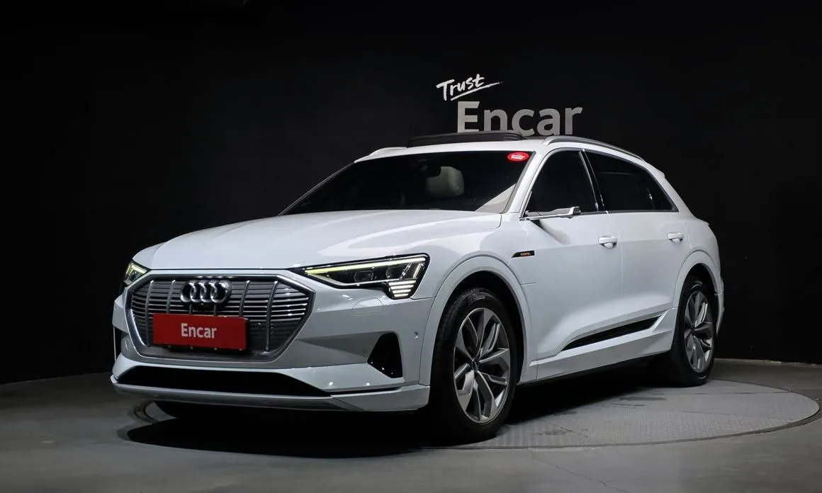Audi e-tron 55 Quattro 1