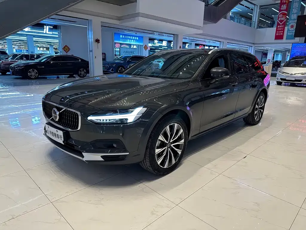 Volvo V90 — фото 1