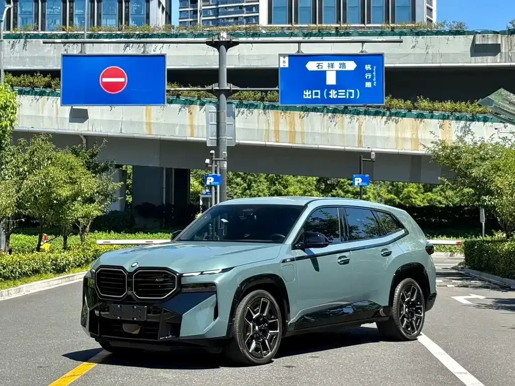 BMW XM — фото 5