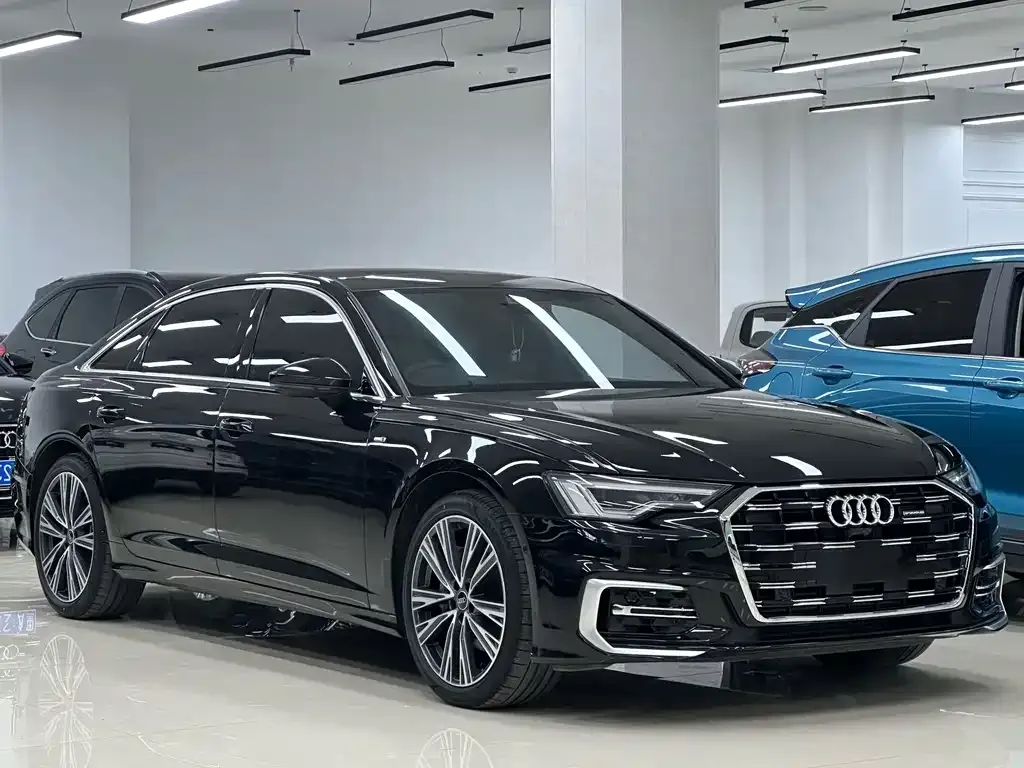 Audi A6L — фото 1