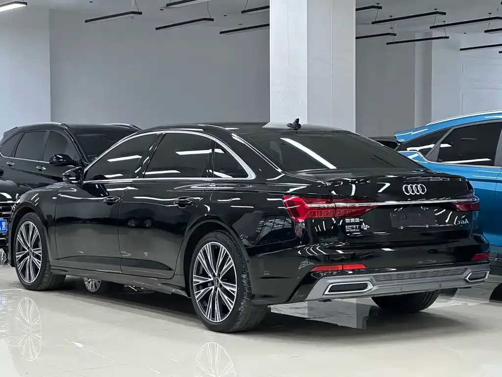 Audi A6L — фото 2