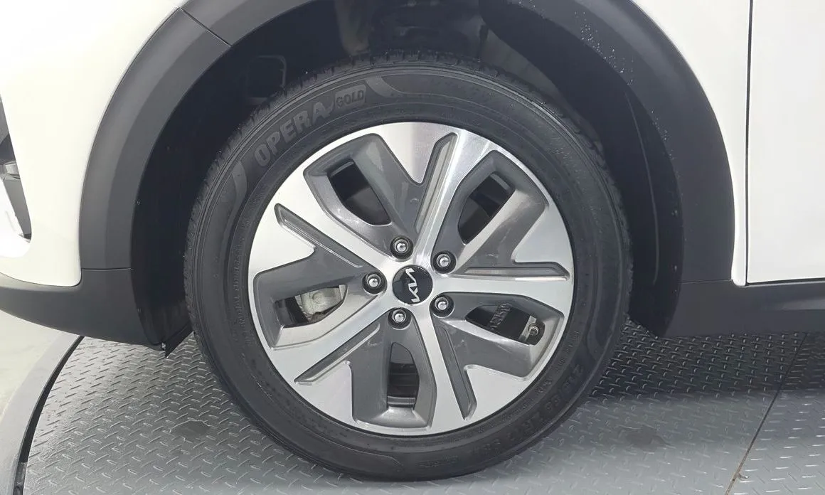 Kia Niro — фото 10