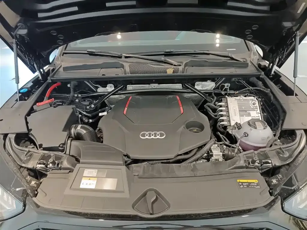 Audi SQ5 — фото 6