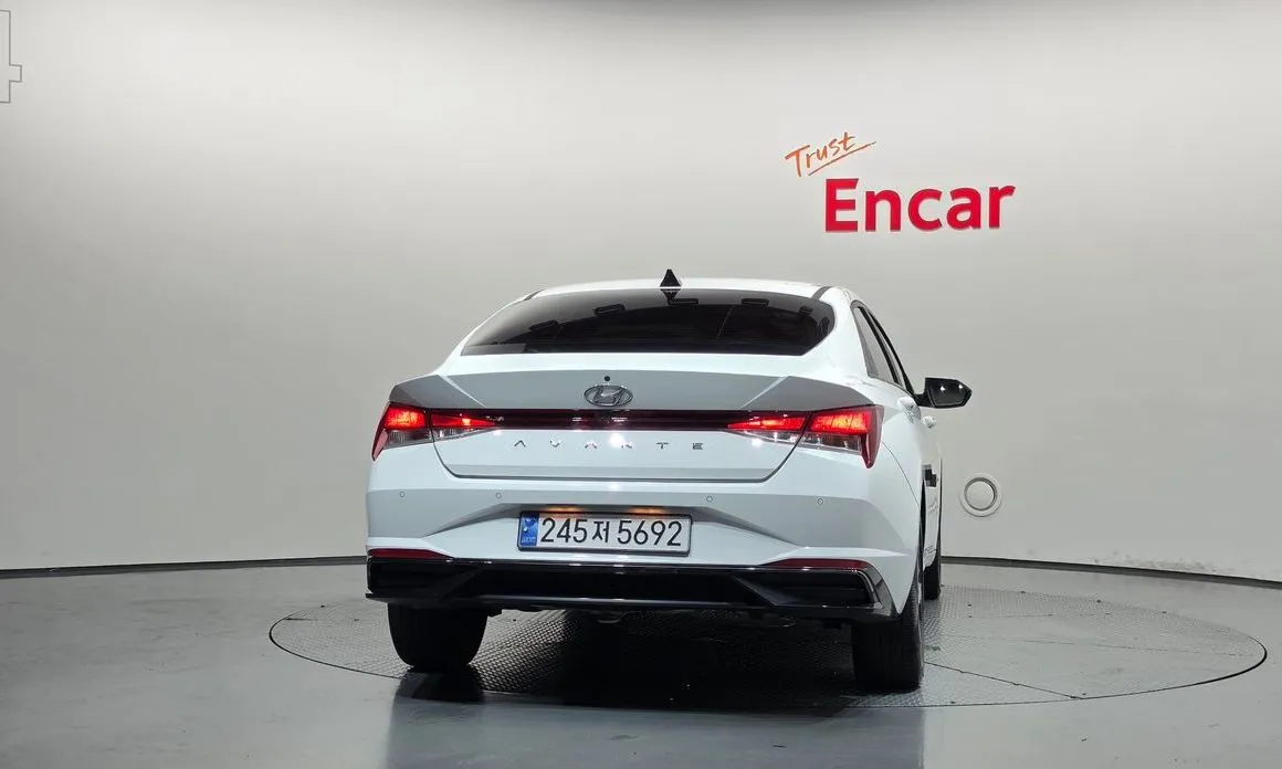 Hyundai AVANTE — фото 2