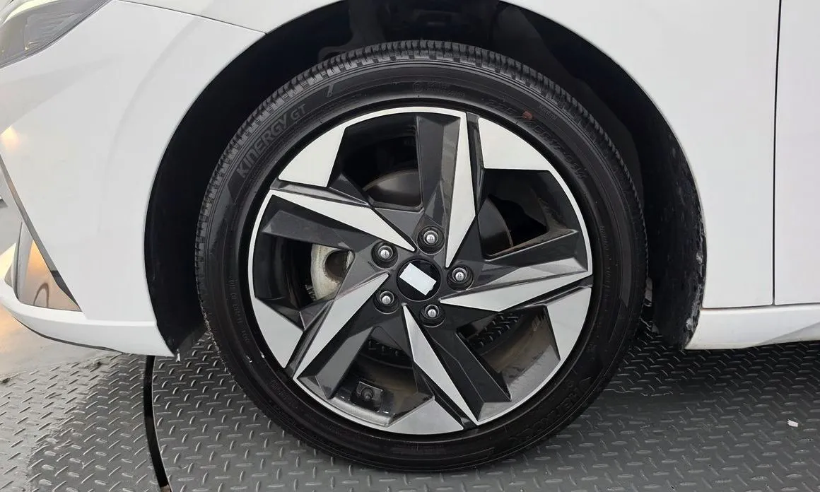 Hyundai AVANTE — фото 7