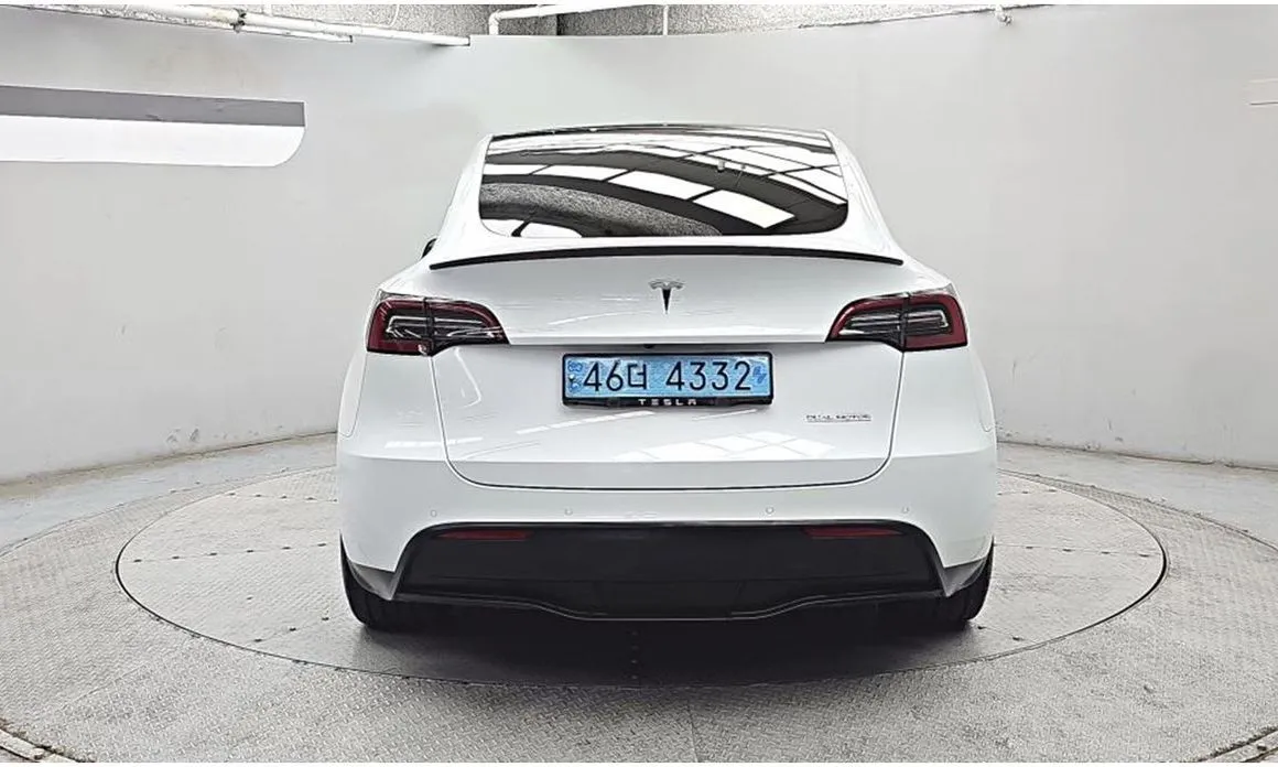 Tesla Model Y — фото 2