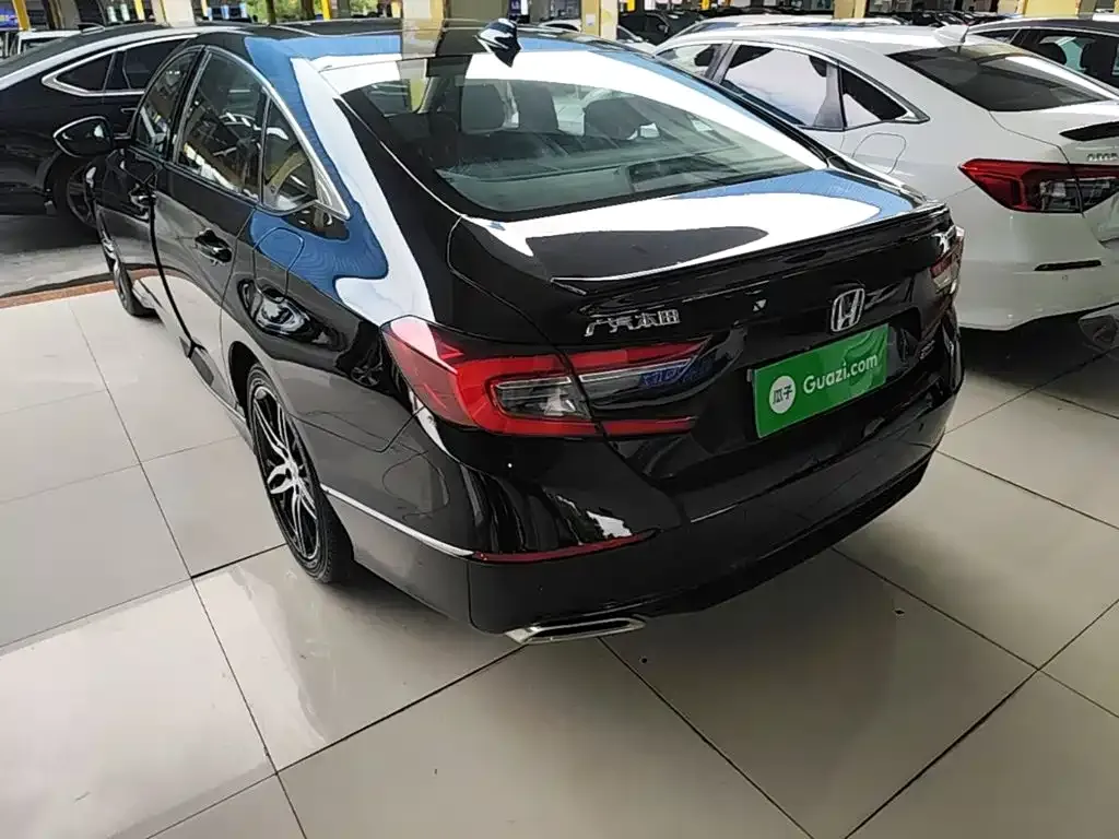 Honda Accord — фото 6
