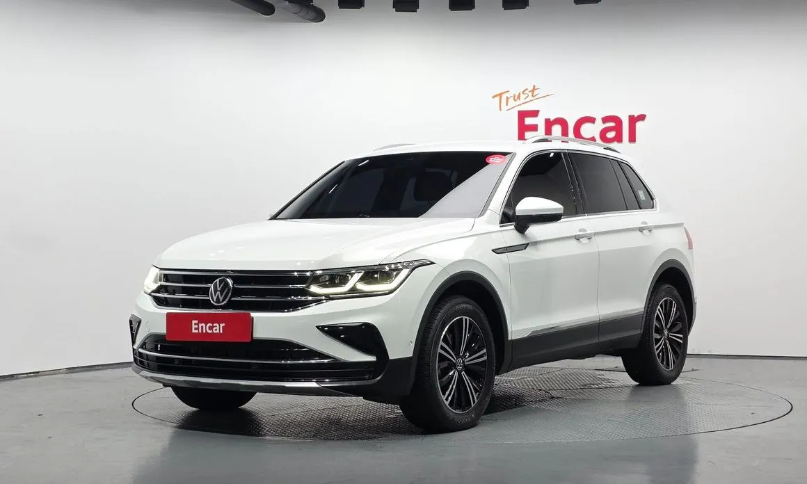 Volkswagen Tiguan — фото 1
