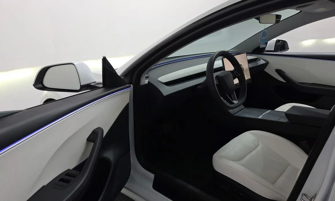 Tesla Model 3 — фото 2