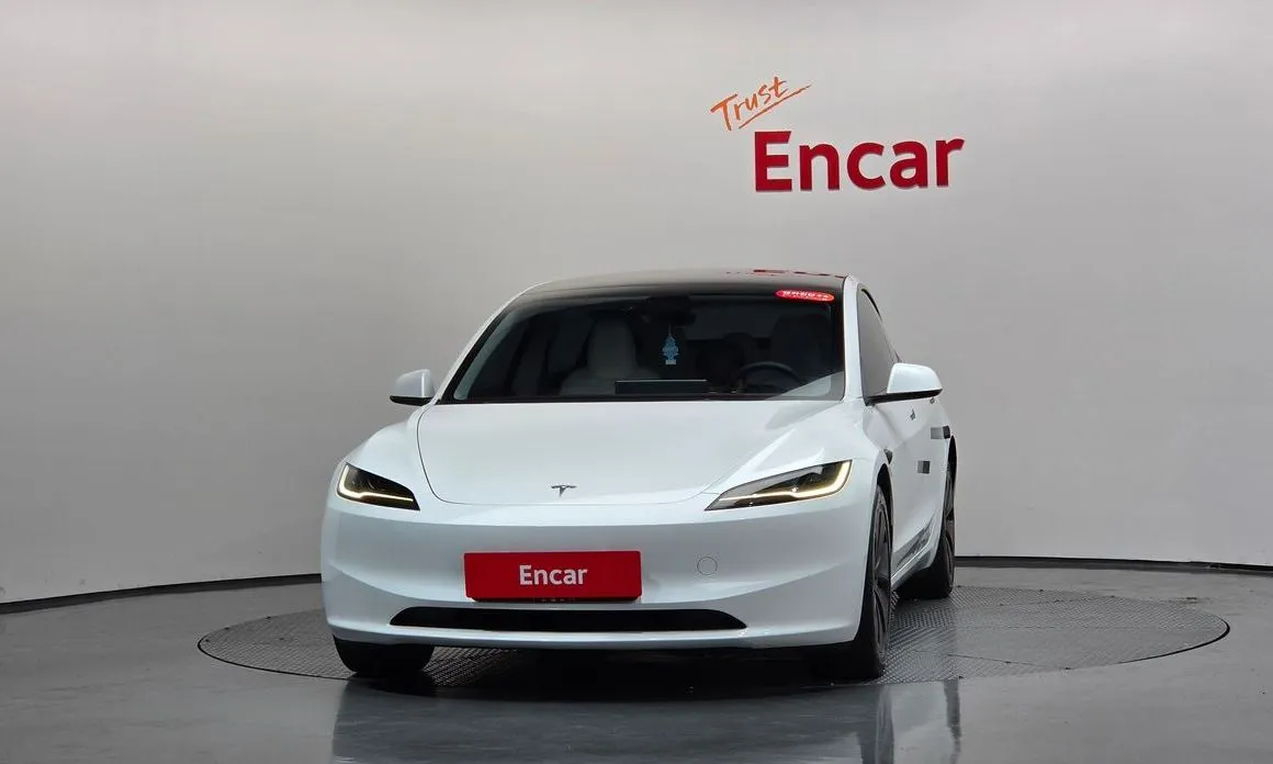 Tesla Model 3 — фото 3