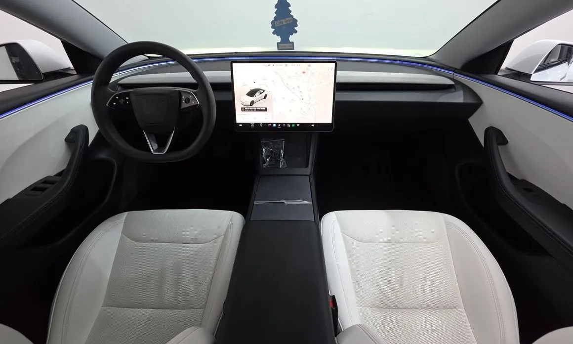 Tesla Model 3 — фото 4
