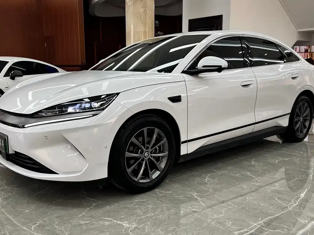 BYD Qin L — фото 1