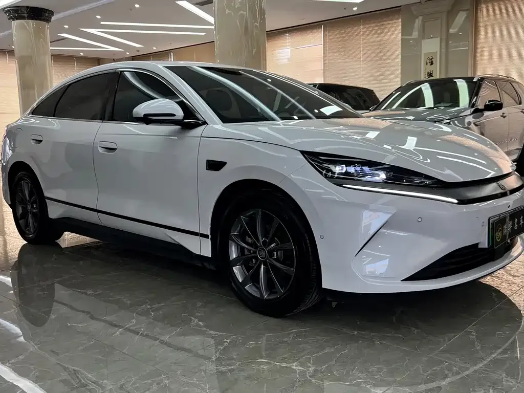 BYD Qin L — фото 3