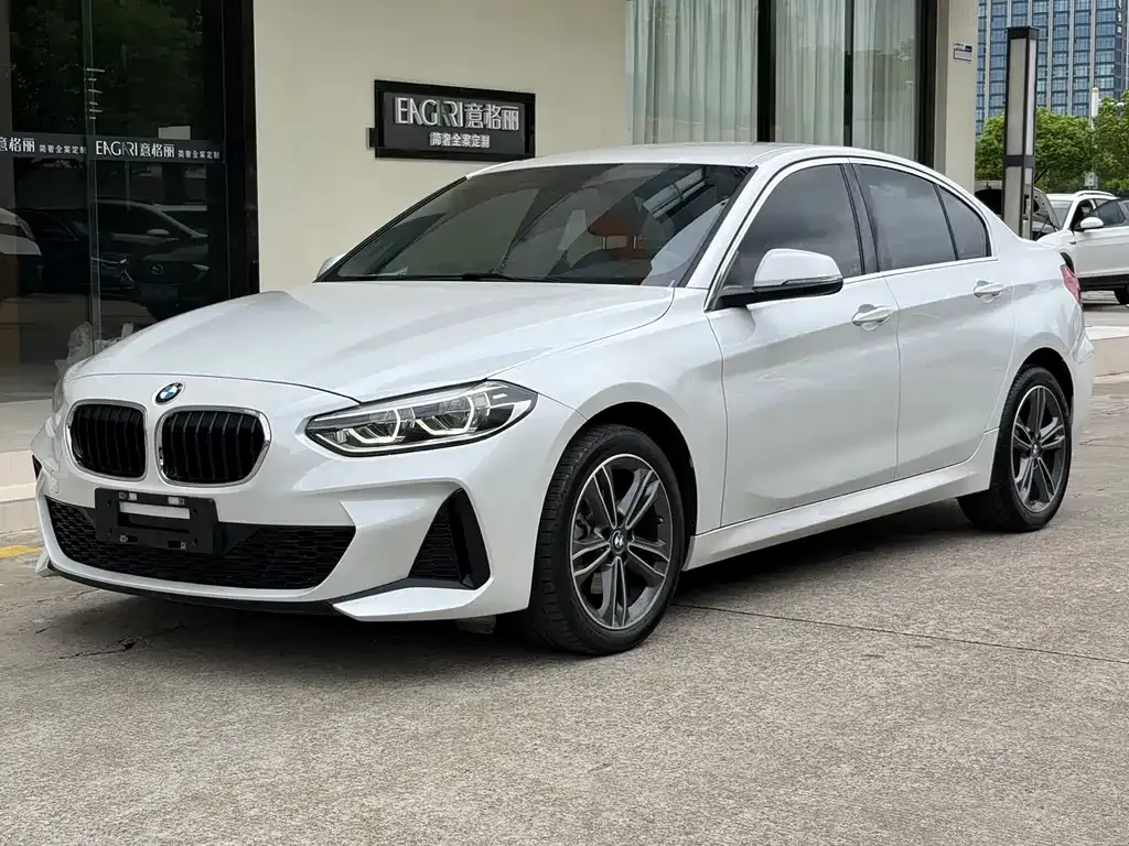 BMW 1 Series — фото 1