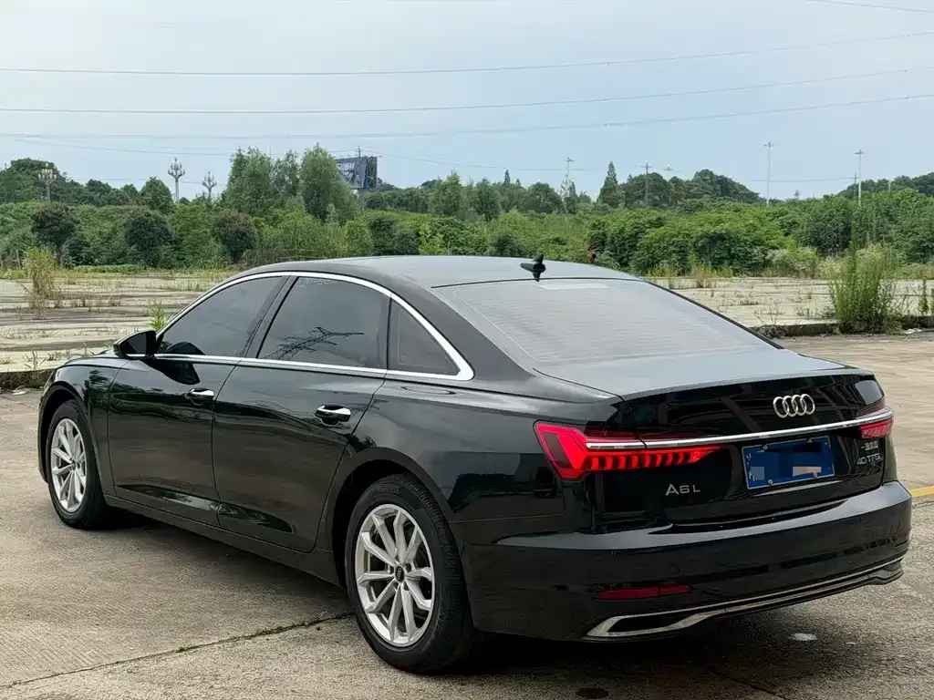 Audi A6L — фото 8