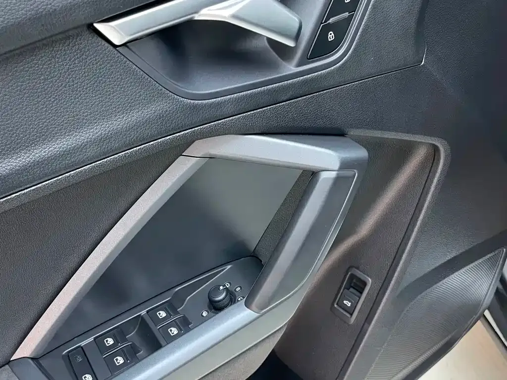Audi Q3 Sportback — фото 7
