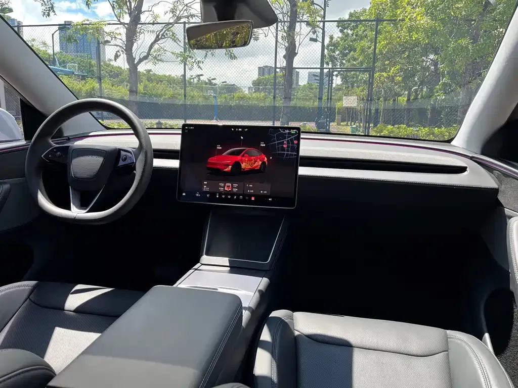 Tesla Model Y — фото 4